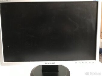 MONITOR SAMSUNG 19" - 494 mm