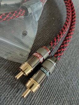 Prodám dva páry cinch kabelů s magnet. kroužkem proti rušení