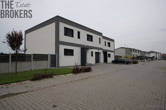 Prodej řadového rodinného domu 4+kk 126 m2, Mukařov, okres P