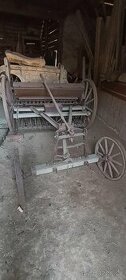 Prodám historický secí stroj
