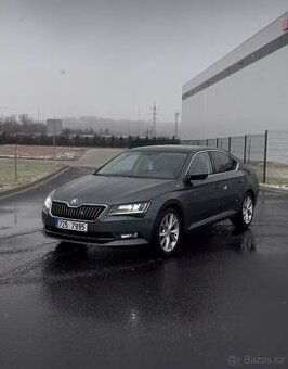 ŠKODA Superb. Možné i na splátky bez registrů