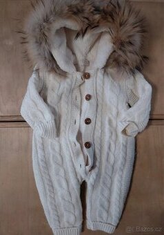 Pletený overal s pravým kožíškem, velikost 68 - 73