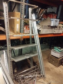 Regalový systém regál