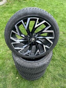 Zimní sada Škoda Superb IV Helix R19