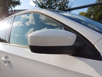 Pravé zrcátko a díly Škoda Rapid, bílé odstín LF9E-9P9P