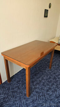 Jídelní stůl masív pevný- Havířov