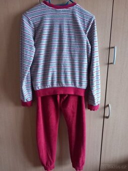 dětská froté domací souprava/ pyžama vel.134-140 top stav