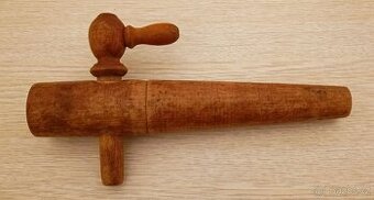 starožitná dřevěná pípa