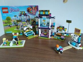 LEGO Friends 41338 Stephanie ve sportovní aréně