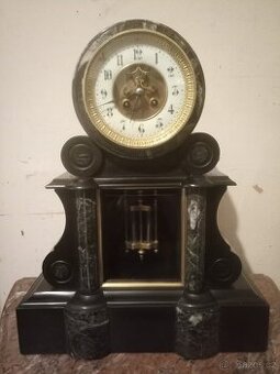 Mramorové krbové hodiny