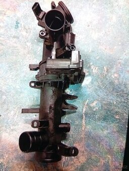 Prodám Škrticí Klapka 03C128063A  Golf 5,1.4 tsi