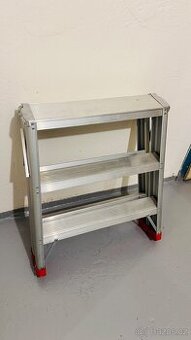 hliníkové pracovní schůdky / podest značky Faraone.