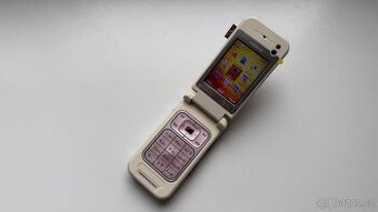 Nokia 7390 Čeština