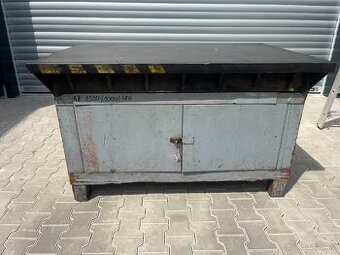 18. Pracovní stůl, rýsovací, svařovací deska 1500/1000/180