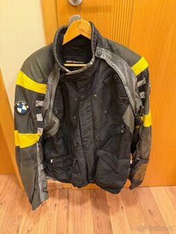 Prodam bundu BMW rallye 3 vel.56 vcetne vnitrni vlozky