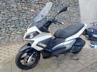 Aprilia SR MAX 125