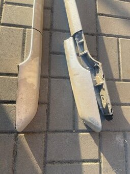 Toyota Corolla ZADNÍ krytky hagusů