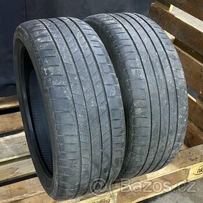 Letní pneu 225/40 R19 93Y Bridgestone 4-4,5mm