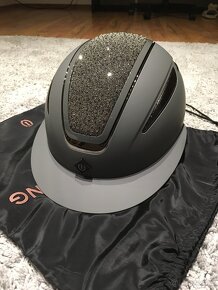 Jezdecká přilba IRH Olania Deluxe, šedá s glitry, M