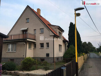 Prodej vícegeneračního rodinného domu o dispozici 5+1 v Doln
