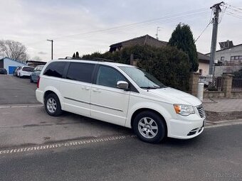 Chrysler Town Country 3,6 2x DVD RT Kůže 2011