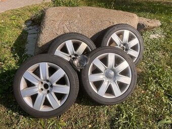Litá ALU kola AUDI.. letní pneu 235/45 ZR17 97Y