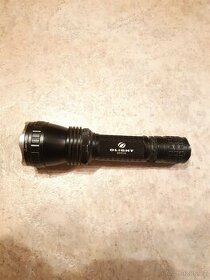 LED svítilna Olight M21