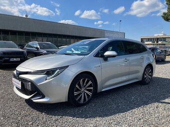 TOYOTA COROLLA 2,0 HBRID 135KW 50 450 KM