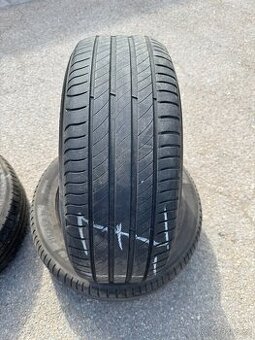 2ks 215/55/16 Michelin letní 55% obě 500,-