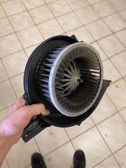Prodám ventilátor topení Seat Ibiza IV generace.