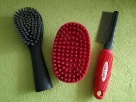 KARTÁČ NA SRST, HŘEBEN NA SRST, VYČESÁVACÍ KARTÁČ NA SRST