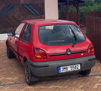 Mazda 121