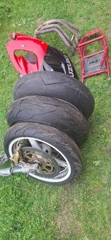 Suzuki GSX-R 750