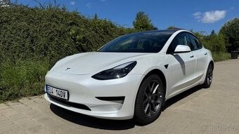 Tesla Model 3 SR+ refresh pouze 23tis km