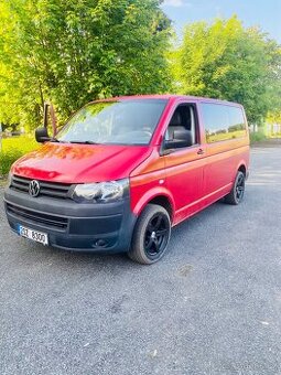 VW Transporter T5 1.9 TDi 9 míst