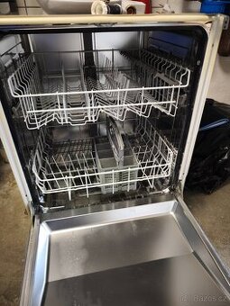 Prodám vestavná myčka na nádobí Siemens