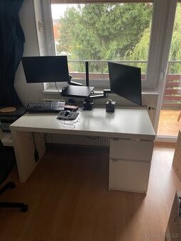 IKEA MALM Psací stůl