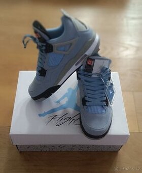 Jordan 4 UNIVERSITY BLUE