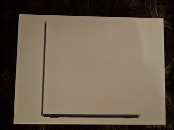 Apple MacBook Air 13,6 (2025)