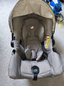 Prodám vajíčko se základnou na Isofix