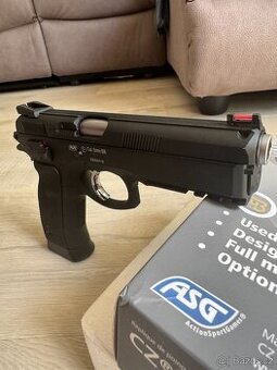 Prodám airsoftovou pistoli CZ 75 SP-01 Shadow