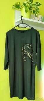 Dámské šaty se zlatým motivem