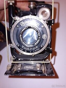 Starý fotoaparát Zeiss Ikon Compur - 1