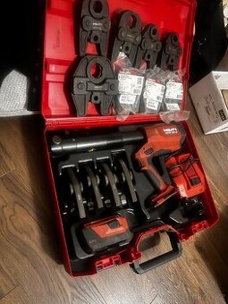 Hilti aku lisovací kleště +12xHilti čelisti V a TH