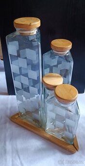 Skleněné kuchyňské dózy