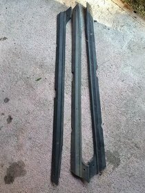 Plastové lišty práhů Ford escort mk4 3dveř/cabrio