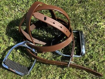 Třmenové řemeny hnědé se třmeny-komplet