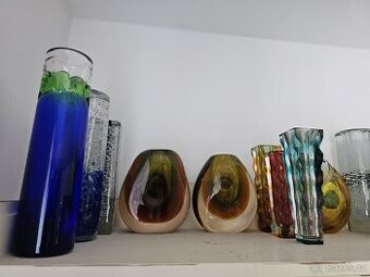 SBÍRÁM STARÉ VÁZY, RETRO SOŠKY, FIGURKY, HUTNÍ SKLO
