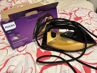 Žehlička napařovací Philips Szur