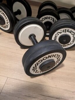 Jednoručky Technogym + Polohovací lavice